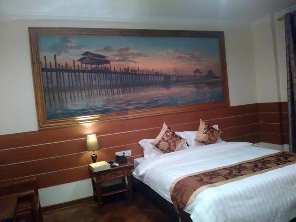 The Home Hotel Мандалай Экстерьер фото
